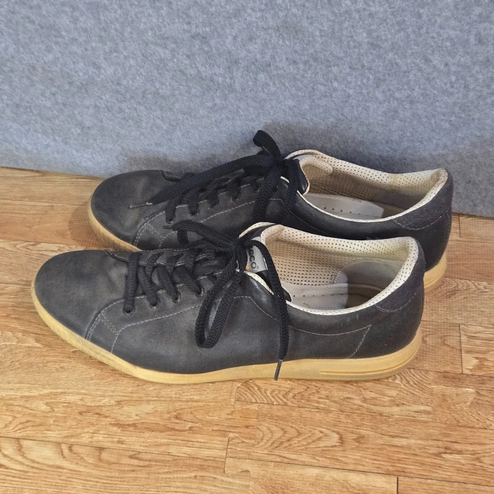 Ecco nice used
